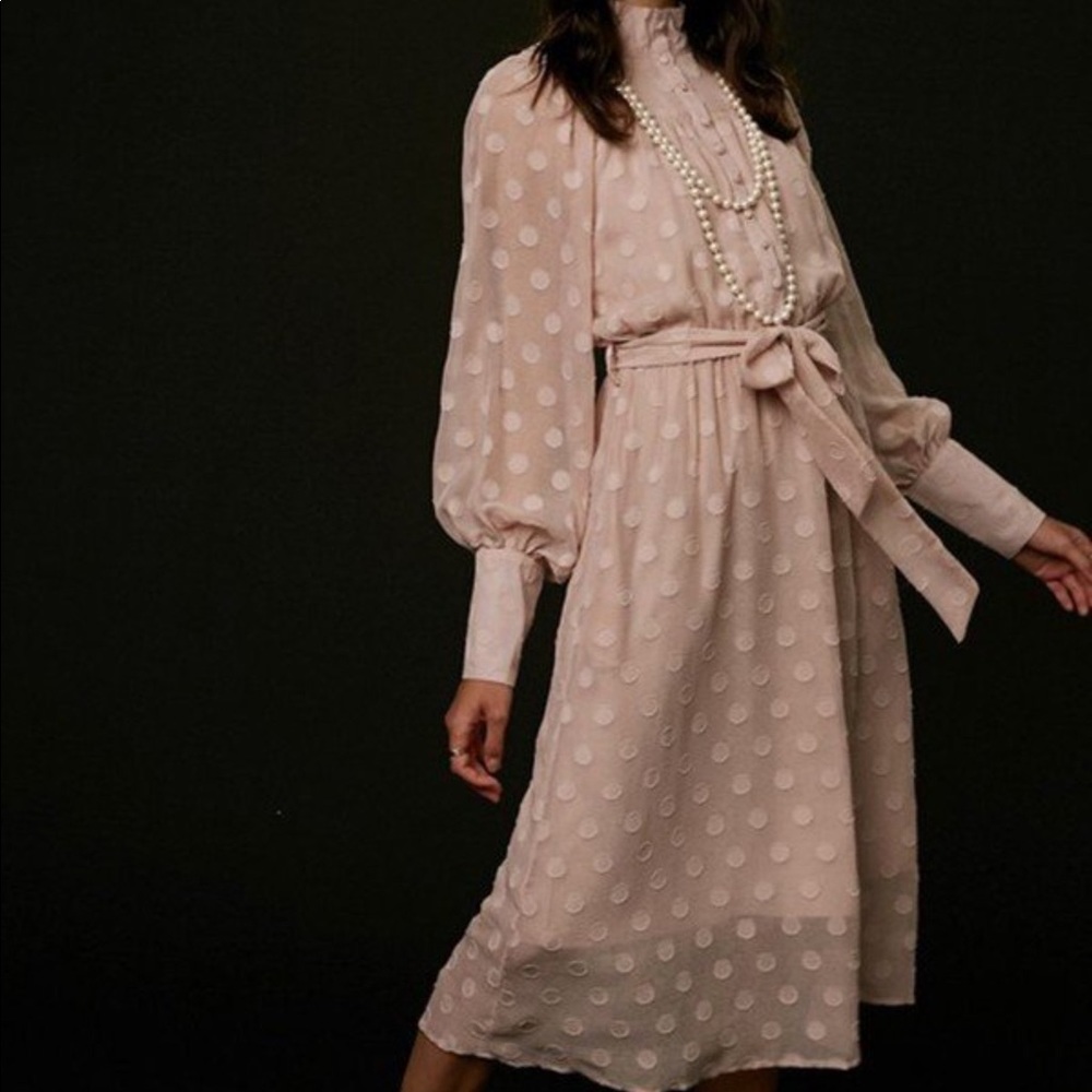 MAUVE SWISS DOT TEXTURED CHIFFON MIDI DRESS